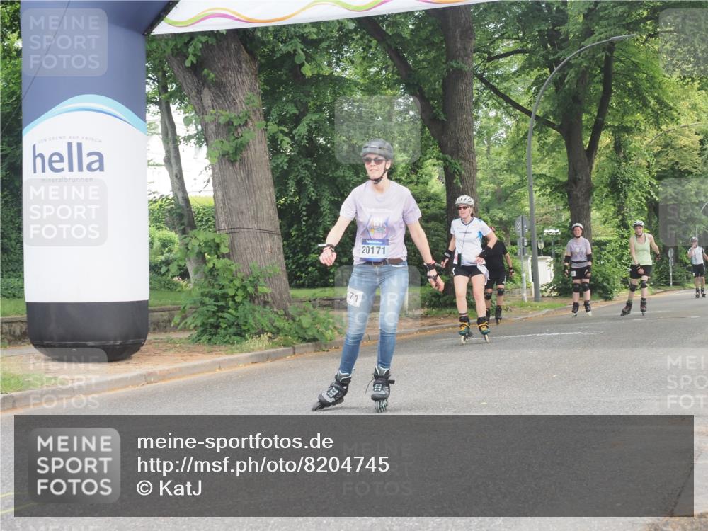 29.06.2025 - hella hamburg halbmarathon KatJ http://msf.ph/oto/8204745 29.06.2025 09:32:01 Zwischen KM18-KM19  meine-sportfotos.de