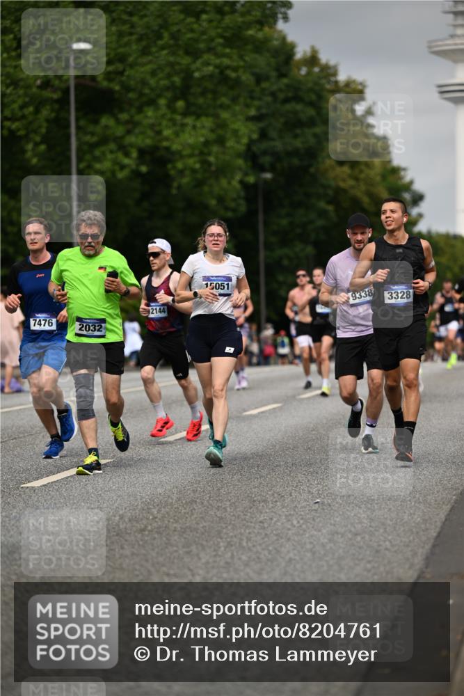 29.06.2025 - hella hamburg halbmarathon Dr. Thomas Lammeyer http://msf.ph/oto/8204761 29.06.2025 10:11:59 Kennedybrücke 1079, 1173, 1427, 1893, 2032, 2136, 3328, 3922, 3929, 4228, 5899, 6196, 7019, 7476, 7760, 9338 meine-sportfotos.de