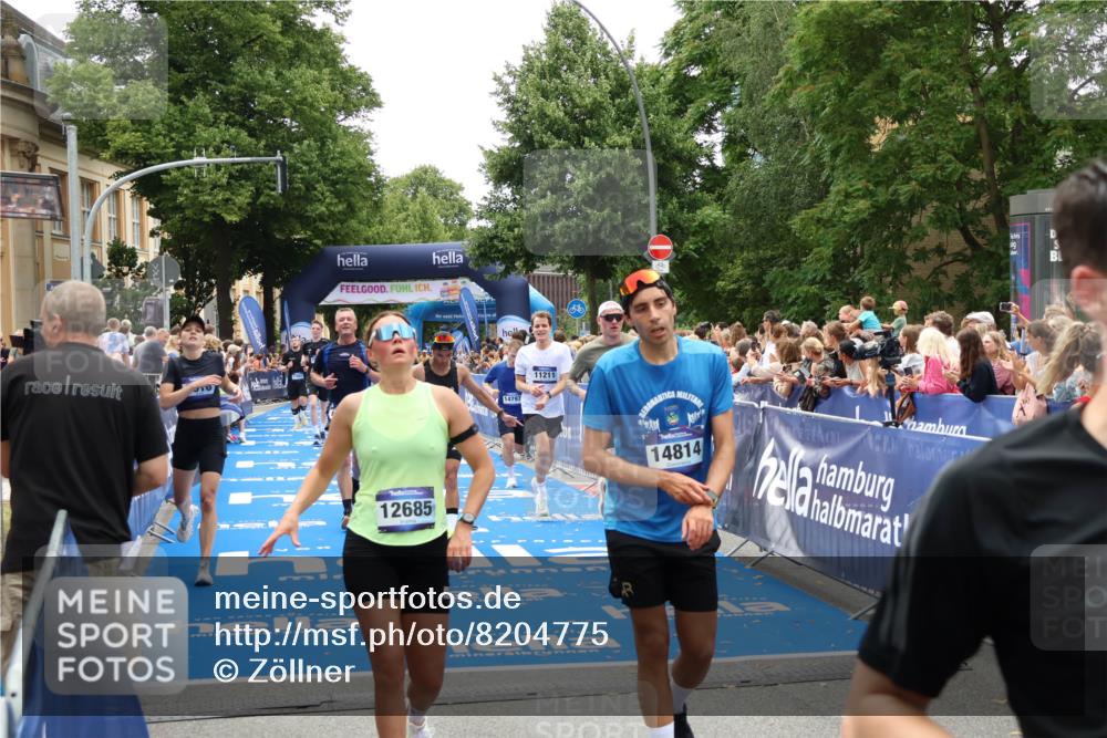 29.06.2025 - hella hamburg halbmarathon Zöllner http://msf.ph/oto/8204775 29.06.2025 10:48:21 Ziel 1537, 5129, 7367, 7599, 8916, 9770, 11211, 11467, 14797, 15629, 15735, 17745, 17982, 18963, 19127 meine-sportfotos.de