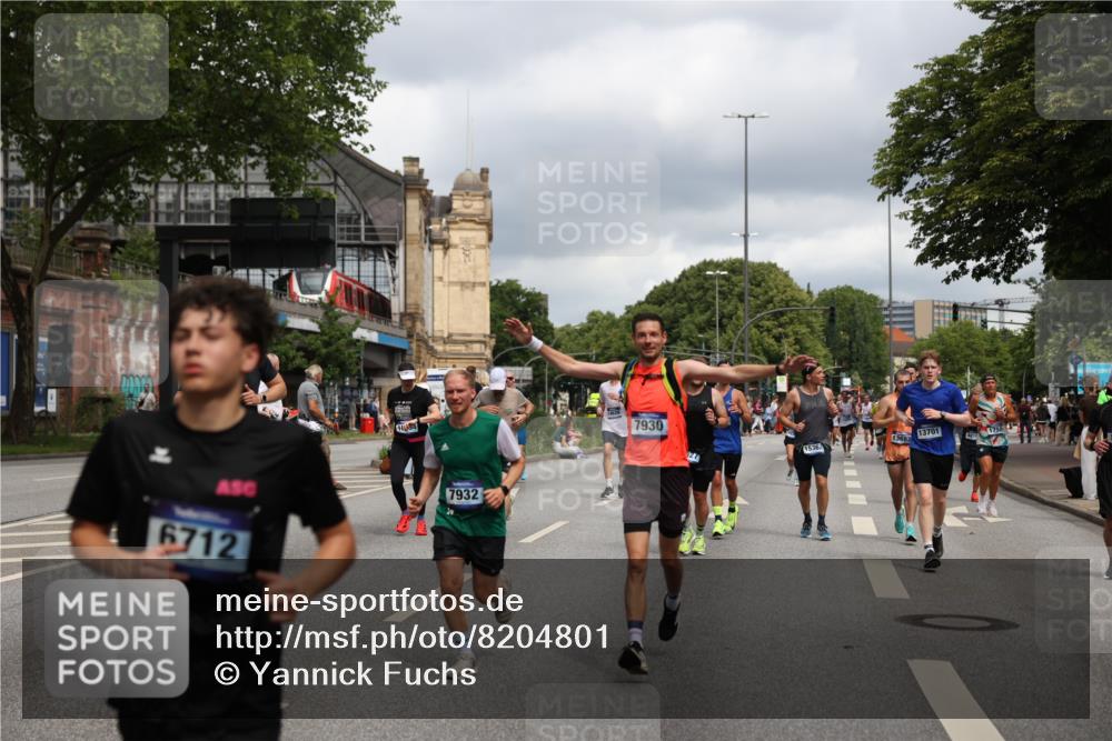 29.06.2025 - hella hamburg halbmarathon Yannick Fuchs http://msf.ph/oto/8204801 29.06.2025 10:44:51 20KM 1461, 1466, 1750, 1817, 2207, 2880, 3654, 4077, 4346, 4816, 5018, 5115, 6027, 6662, 6712, 6795, 7052, 7134, 7397, 7583, 7930, 7932, 8117, 8205, 8572, 8704, 8819, 9057, 11214, 11356, 12016, 12949, 13008, 13687, 13701, 13808, 13875, 14034, 14125, 14626, 15362, 15395, 15720, 16285, 16291, 17129, 17179, 17221, 17384, 18006, 18182, 18394, 18413, 18489 meine-sportfotos.de