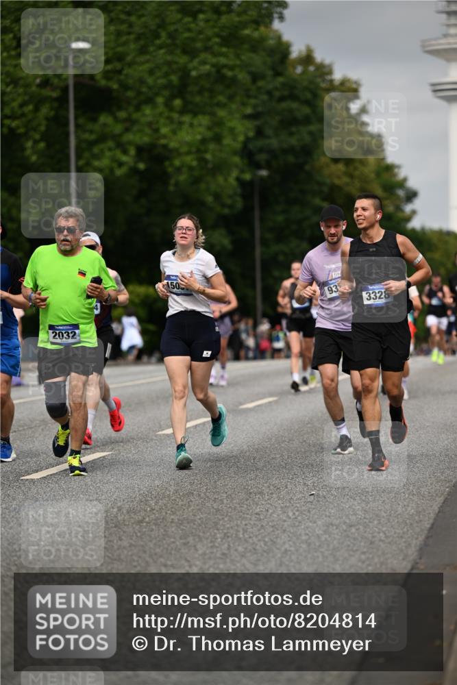 29.06.2025 - hella hamburg halbmarathon Dr. Thomas Lammeyer http://msf.ph/oto/8204814 29.06.2025 10:11:59 Kennedybrücke 1079, 1173, 1427, 1893, 2032, 2136, 3328, 3922, 3929, 4228, 5899, 6196, 7019, 7476, 7760, 9338 meine-sportfotos.de