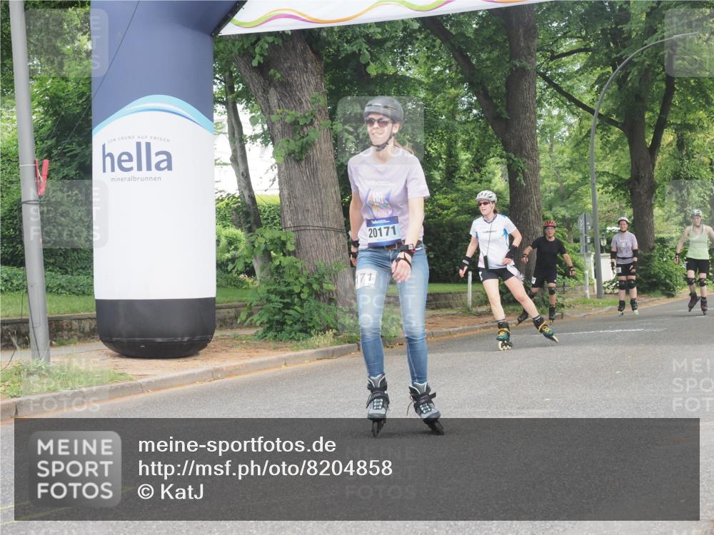 29.06.2025 - hella hamburg halbmarathon KatJ http://msf.ph/oto/8204858 29.06.2025 09:32:02 Zwischen KM18-KM19  meine-sportfotos.de