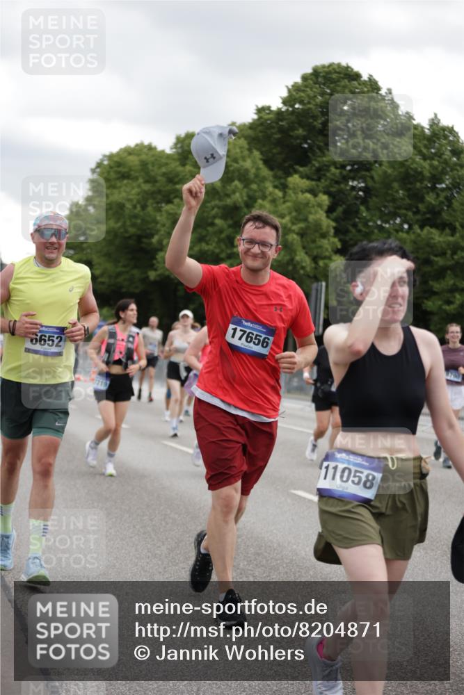 29.06.2025 - hella hamburg halbmarathon Jannik Wohlers http://msf.ph/oto/8204871 29.06.2025 11:16:31 Lombardsbrücke 2938, 3143, 3312, 3736, 3739, 3960, 4107, 5780, 6498, 6652, 6809, 7311, 7569, 7801, 8061, 8166, 8790, 8791, 8997, 9955, 10259, 10557, 11058, 11277, 11278, 11350, 11401, 12324, 12329, 12536, 12965, 12967, 13360, 13361, 14044, 15109, 15585, 16014, 16340, 17074, 17219, 17605, 17656, 17919, 17983 meine-sportfotos.de