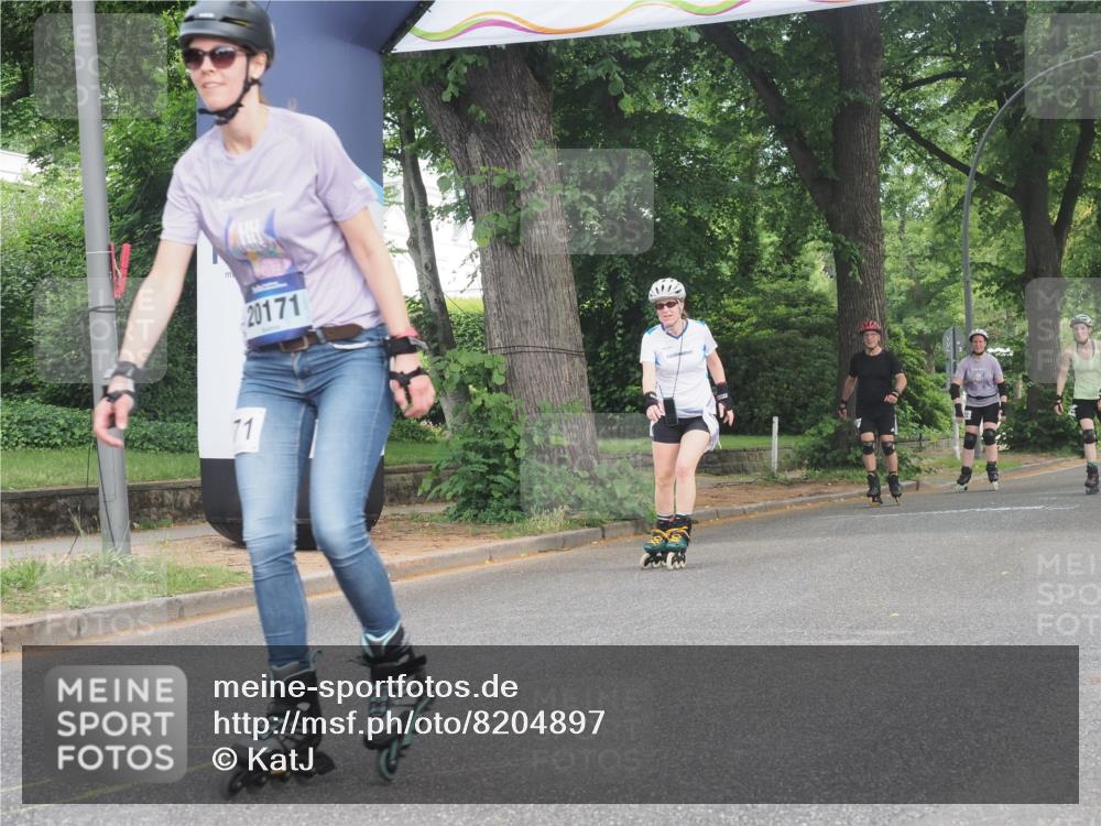 29.06.2025 - hella hamburg halbmarathon KatJ http://msf.ph/oto/8204897 29.06.2025 09:32:02 Zwischen KM18-KM19  meine-sportfotos.de