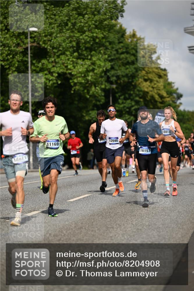 29.06.2025 - hella hamburg halbmarathon Dr. Thomas Lammeyer http://msf.ph/oto/8204908 29.06.2025 09:48:26 Kennedybrücke 1758, 2746, 3043, 4050, 5070, 5269, 5328, 5746, 5826, 6619, 6781, 7272, 7723, 8209, 8883, 9137, 9381, 10171, 10486, 11169, 11413 meine-sportfotos.de