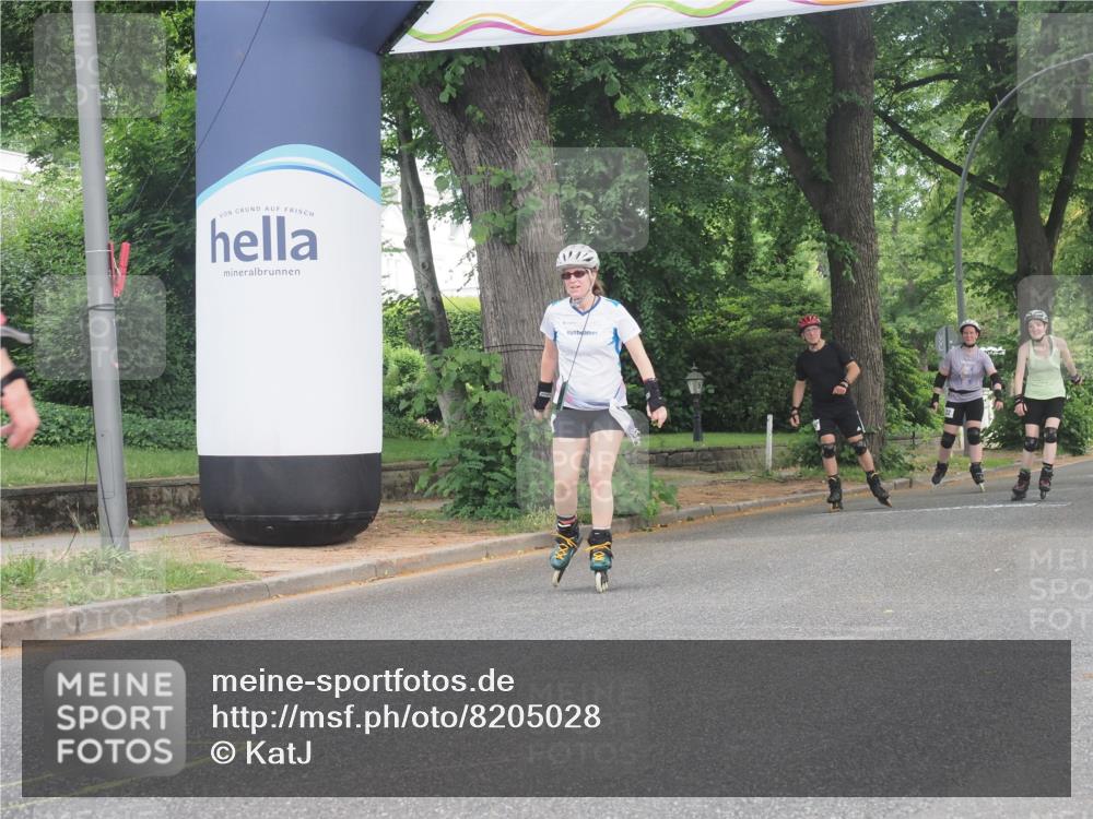 29.06.2025 - hella hamburg halbmarathon KatJ http://msf.ph/oto/8205028 29.06.2025 09:32:03 Zwischen KM18-KM19  meine-sportfotos.de