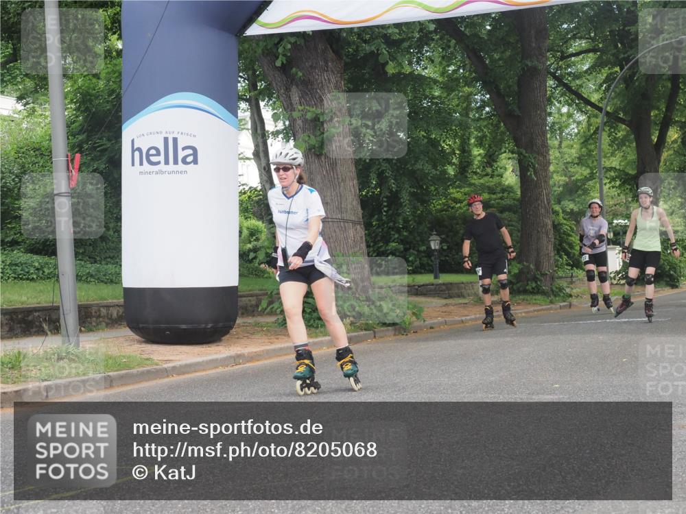 29.06.2025 - hella hamburg halbmarathon KatJ http://msf.ph/oto/8205068 29.06.2025 09:32:03 Zwischen KM18-KM19  meine-sportfotos.de