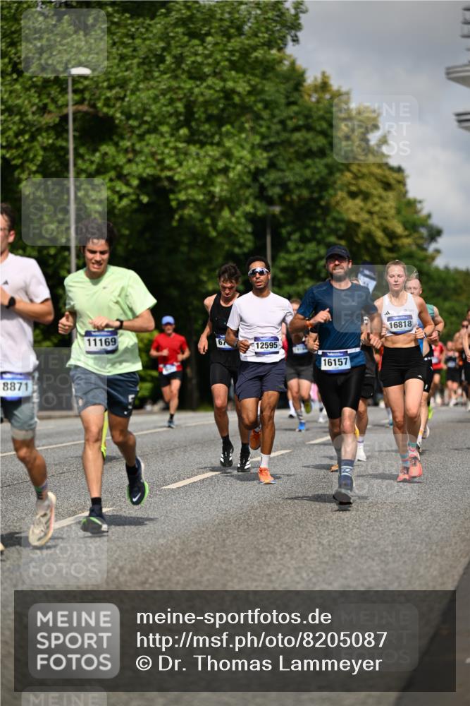 29.06.2025 - hella hamburg halbmarathon Dr. Thomas Lammeyer http://msf.ph/oto/8205087 29.06.2025 09:48:27 Kennedybrücke 1758, 2746, 3043, 4050, 5070, 5269, 5328, 5746, 5826, 6619, 6781, 7272, 7723, 8209, 8883, 9137, 9381, 10171, 10486, 11169, 11413 meine-sportfotos.de