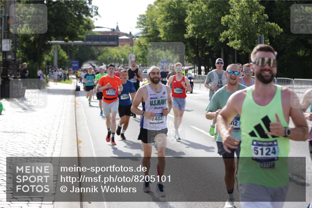29.06.2025 - hella hamburg halbmarathon Jannik Wohlers http://msf.ph/oto/8205101 29.06.2025 09:48:30 Lombardsbrücke 1042, 1571, 1600, 2262, 2797, 3547, 4062, 4381, 5003, 5124, 5307, 6047, 6993, 7310, 7482, 8002, 8121, 8571, 9640, 9643, 10190, 10451, 10738, 11106, 11177, 11423, 12044, 12091, 12739, 13137, 13372, 13755, 13940, 14820, 15161, 15382, 15744, 17078, 17612, 18004, 18062, 18259, 18614, 19004 meine-sportfotos.de