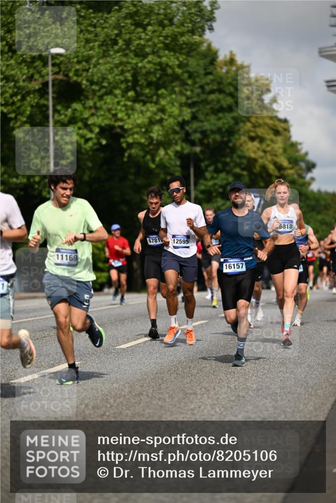 29.06.2025 - hella hamburg halbmarathon Dr. Thomas Lammeyer http://msf.ph/oto/8205106 29.06.2025 09:48:27 Kennedybrücke 1758, 2746, 3043, 4050, 5070, 5269, 5328, 5746, 5826, 6619, 6781, 7272, 7723, 8209, 8883, 9137, 9381, 10171, 10486, 11169, 11413 meine-sportfotos.de