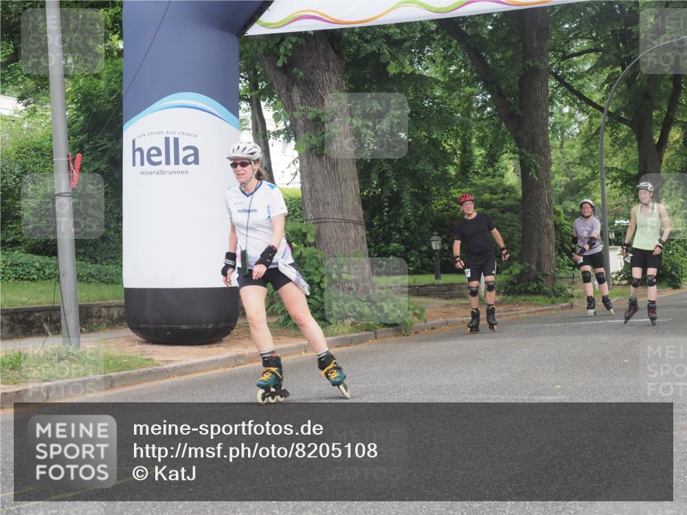29.06.2025 - hella hamburg halbmarathon KatJ http://msf.ph/oto/8205108 29.06.2025 09:32:03 Zwischen KM18-KM19  meine-sportfotos.de