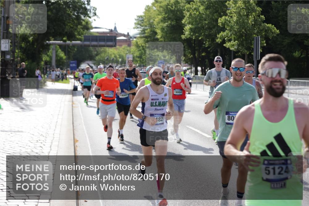 29.06.2025 - hella hamburg halbmarathon Jannik Wohlers http://msf.ph/oto/8205170 29.06.2025 09:48:30 Lombardsbrücke 1042, 1571, 1600, 2262, 2797, 3547, 4062, 4381, 5003, 5124, 5307, 6047, 6993, 7310, 7482, 8002, 8121, 8571, 9640, 9643, 10190, 10451, 10738, 11106, 11177, 11423, 12044, 12091, 12739, 13137, 13372, 13755, 13940, 14820, 15161, 15382, 15744, 17078, 17612, 18004, 18062, 18259, 18614, 19004 meine-sportfotos.de