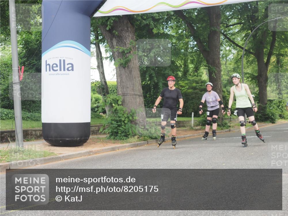 29.06.2025 - hella hamburg halbmarathon KatJ http://msf.ph/oto/8205175 29.06.2025 09:32:04 Zwischen KM18-KM19  meine-sportfotos.de