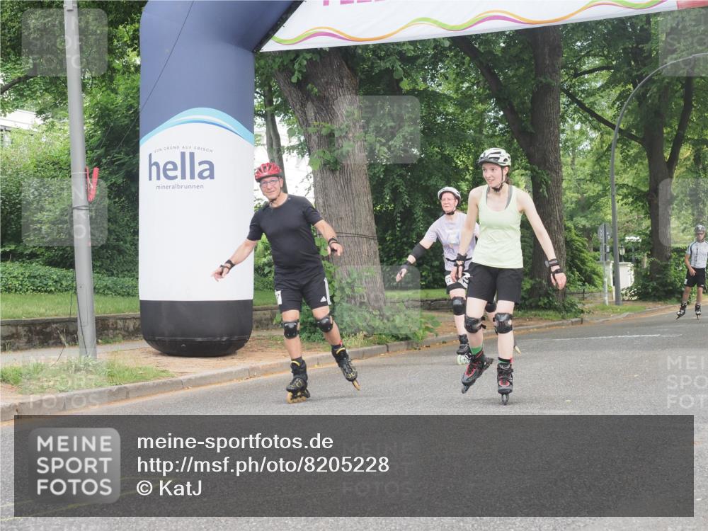 29.06.2025 - hella hamburg halbmarathon KatJ http://msf.ph/oto/8205228 29.06.2025 09:32:05 Zwischen KM18-KM19  meine-sportfotos.de
