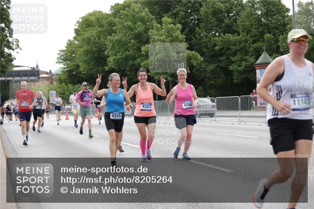 29.06.2025 - hella hamburg halbmarathon Jannik Wohlers http://msf.ph/oto/8205264 29.06.2025 10:25:55 Lombardsbrücke 1300, 3617, 4267, 4268, 4315, 4844, 6159, 6905, 7929, 8306, 8357, 8674, 8942, 11107, 12826, 12827, 13264, 14063, 14726, 14930, 17712 meine-sportfotos.de