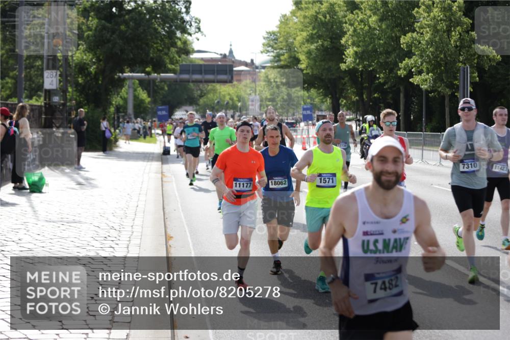 29.06.2025 - hella hamburg halbmarathon Jannik Wohlers http://msf.ph/oto/8205278 29.06.2025 09:48:31 Lombardsbrücke 1042, 1571, 1600, 2262, 2797, 3547, 4062, 4381, 5003, 5124, 5307, 6047, 6993, 7310, 7482, 7743, 8002, 8121, 9640, 9643, 10190, 10451, 10738, 11106, 11177, 11423, 12044, 12091, 12739, 13137, 13372, 13755, 13940, 14820, 15161, 15382, 15744, 17078, 17612, 18004, 18062, 18614, 19004 meine-sportfotos.de