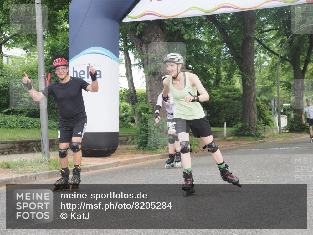 29.06.2025 - hella hamburg halbmarathon KatJ http://msf.ph/oto/8205284 29.06.2025 09:32:05 Zwischen KM18-KM19  meine-sportfotos.de