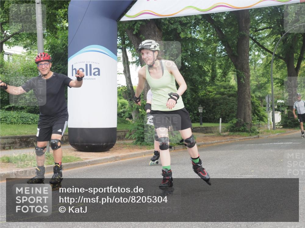 29.06.2025 - hella hamburg halbmarathon KatJ http://msf.ph/oto/8205304 29.06.2025 09:32:05 Zwischen KM18-KM19  meine-sportfotos.de