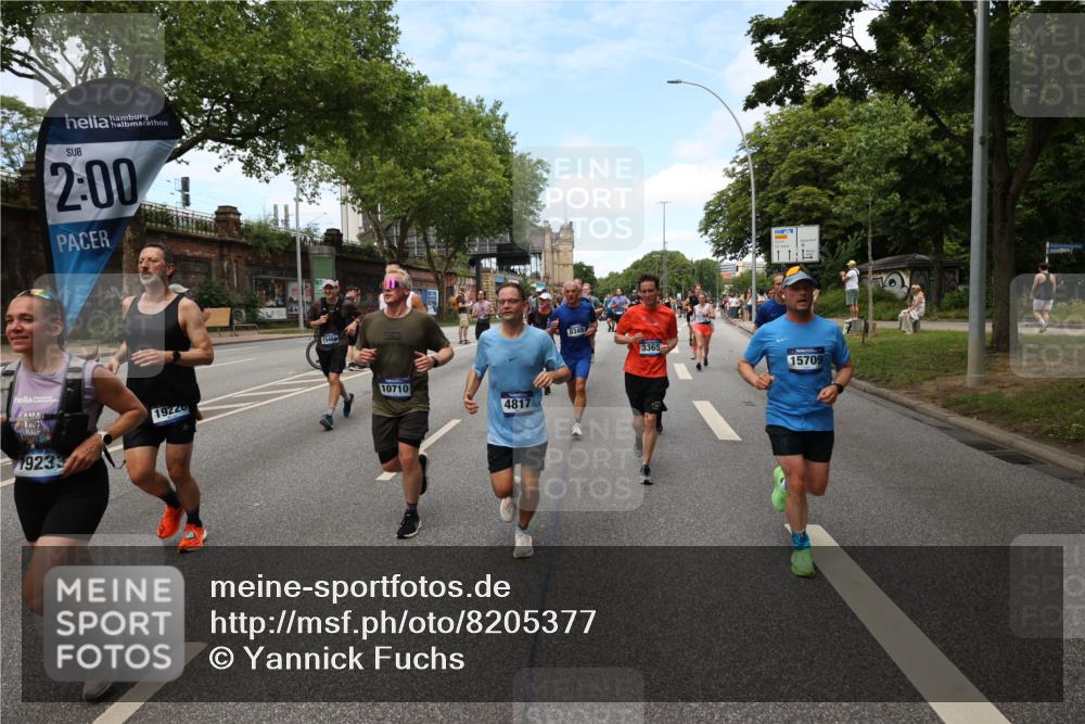 29.06.2025 - hella hamburg halbmarathon Yannick Fuchs http://msf.ph/oto/8205377 29.06.2025 11:22:41 20KM 1740, 1775, 2514, 2914, 3365, 3421, 3613, 4122, 4366, 4561, 4570, 4817, 4969, 4993, 5496, 5798, 5806, 5943, 6444, 6859, 7162, 7267, 7387, 7667, 7820, 8031, 8349, 8687, 8688, 8787, 9133, 9217, 9512, 9830, 10391, 10573, 10586, 10710, 11122, 11787, 11793, 11879, 12302, 12404, 13057, 13910, 14041, 14265, 14338, 14521, 14536, 14808, 15466, 15589, 15709, 15721, 15722, 16558, 16650, 17560, 17712, 17714, 17989, 18109, 18402, 18672 meine-sportfotos.de