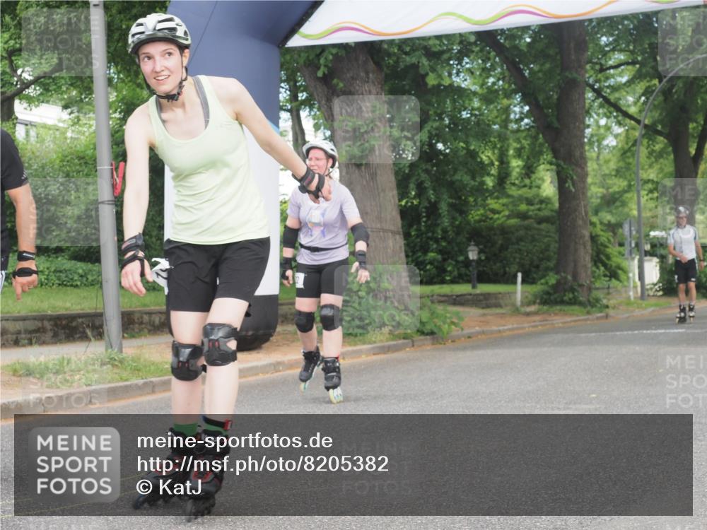 29.06.2025 - hella hamburg halbmarathon KatJ http://msf.ph/oto/8205382 29.06.2025 09:32:06 Zwischen KM18-KM19  meine-sportfotos.de
