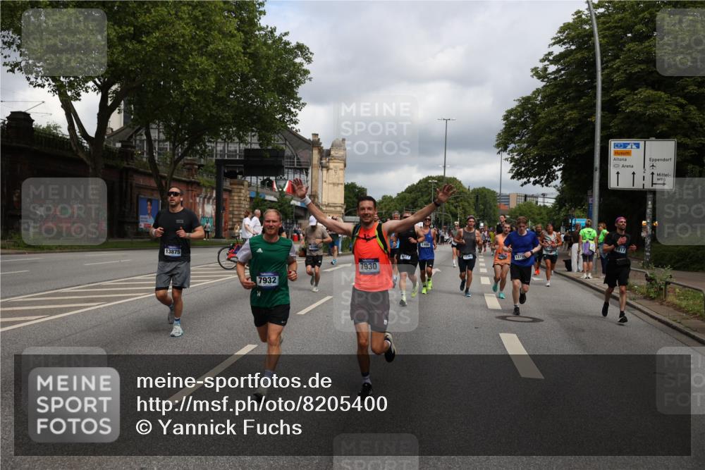 29.06.2025 - hella hamburg halbmarathon Yannick Fuchs http://msf.ph/oto/8205400 29.06.2025 10:44:52 20KM 1461, 1466, 1750, 1817, 2207, 2880, 3654, 4077, 4346, 4816, 5018, 5115, 6027, 6662, 6712, 6795, 7052, 7134, 7397, 7583, 7930, 7932, 8117, 8205, 8572, 8704, 8819, 9057, 11214, 11422, 12016, 12949, 13008, 13687, 13701, 13808, 13875, 14034, 14125, 14626, 15362, 15395, 15720, 16285, 16291, 17129, 17179, 17221, 17384, 18006, 18182, 18394, 18413, 18489 meine-sportfotos.de