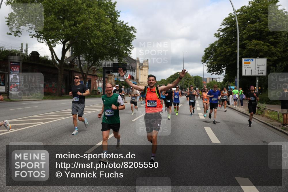 29.06.2025 - hella hamburg halbmarathon Yannick Fuchs http://msf.ph/oto/8205550 29.06.2025 10:44:52 20KM 1461, 1466, 1750, 1817, 2207, 2880, 3654, 4077, 4346, 4816, 5018, 5115, 6027, 6662, 6712, 6795, 7052, 7134, 7397, 7583, 7930, 7932, 8117, 8205, 8572, 8704, 8819, 9057, 11214, 11422, 12016, 12949, 13008, 13687, 13701, 13808, 13875, 14034, 14125, 14626, 15362, 15395, 15720, 16285, 16291, 17129, 17179, 17221, 17384, 18006, 18182, 18394, 18413, 18489 meine-sportfotos.de