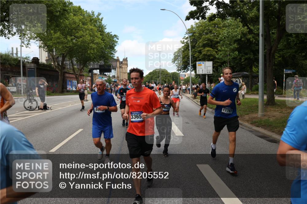 29.06.2025 - hella hamburg halbmarathon Yannick Fuchs http://msf.ph/oto/8205552 29.06.2025 11:22:42 20KM 1740, 1775, 2514, 2914, 3365, 3421, 3613, 4122, 4561, 4570, 4817, 4969, 4993, 5496, 5798, 5806, 5941, 5943, 6444, 6859, 7162, 7267, 7387, 7667, 7820, 8031, 8349, 8687, 8688, 8787, 9133, 9217, 9512, 9830, 10391, 10573, 10586, 10710, 11122, 11787, 11793, 11879, 12302, 12404, 13057, 13910, 14041, 14265, 14338, 14349, 14521, 14536, 14657, 14808, 15466, 15589, 15709, 15721, 15722, 16558, 16650, 17560, 17696, 17712, 17714, 17989, 18109, 18402, 18672 meine-sportfotos.de