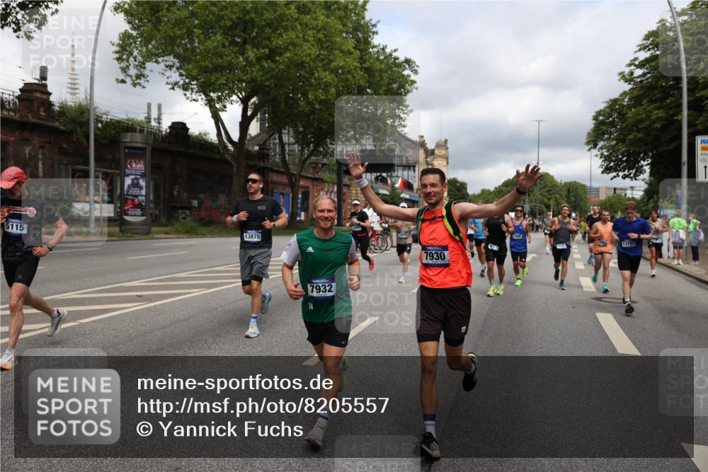 29.06.2025 - hella hamburg halbmarathon Yannick Fuchs http://msf.ph/oto/8205557 29.06.2025 10:44:52 20KM 1461, 1466, 1750, 1817, 2207, 2880, 3654, 4077, 4346, 4816, 5018, 5115, 6027, 6662, 6712, 6795, 7052, 7134, 7397, 7583, 7930, 7932, 8117, 8205, 8572, 8704, 8819, 9057, 11214, 11422, 12016, 12949, 13008, 13687, 13701, 13808, 13875, 14034, 14125, 14626, 15362, 15395, 15720, 16285, 16291, 17129, 17179, 17221, 17384, 18006, 18182, 18394, 18413, 18489 meine-sportfotos.de