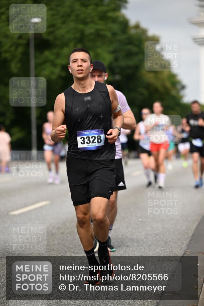 29.06.2025 - hella hamburg halbmarathon Dr. Thomas Lammeyer http://msf.ph/oto/8205566 29.06.2025 10:12:02 Kennedybrücke 1079, 1173, 1427, 1893, 2032, 2136, 3328, 3922, 3929, 4228, 5899, 6100, 6196, 7019, 7476, 7760, 9338 meine-sportfotos.de