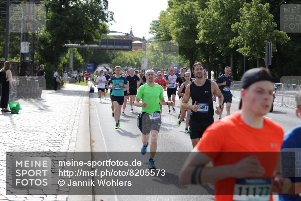 29.06.2025 - hella hamburg halbmarathon Jannik Wohlers http://msf.ph/oto/8205573 29.06.2025 09:48:33 Lombardsbrücke 1042, 1571, 1600, 2262, 2797, 4062, 4381, 5003, 5124, 6037, 6047, 7310, 7482, 7743, 8002, 8121, 9640, 9643, 10190, 10451, 10738, 10877, 11106, 11177, 11423, 12091, 12168, 12739, 13137, 13372, 13755, 14603, 14820, 15161, 15382, 15744, 17078, 17612, 17723, 17916, 18004, 18062, 18614, 19004 meine-sportfotos.de