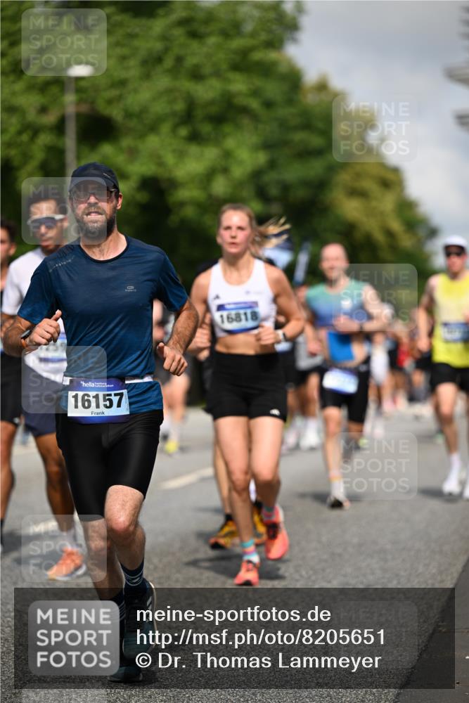 29.06.2025 - hella hamburg halbmarathon Dr. Thomas Lammeyer http://msf.ph/oto/8205651 29.06.2025 09:48:29 Kennedybrücke 1758, 1990, 2746, 3043, 4050, 5070, 5269, 5328, 5746, 5826, 6619, 6781, 7272, 7723, 8209, 8883, 9137, 9381, 9634, 10171, 10486, 11169, 11413 meine-sportfotos.de