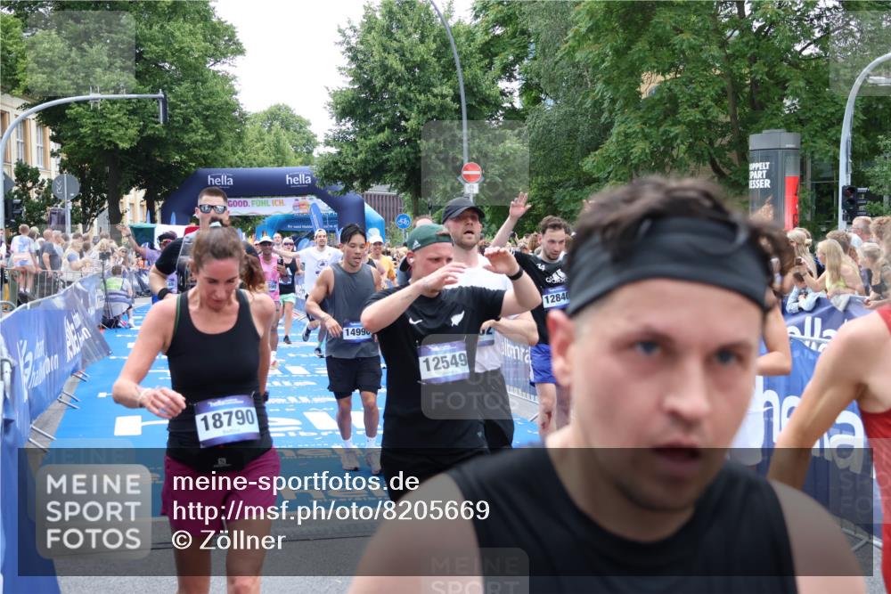 29.06.2025 - hella hamburg halbmarathon Zöllner http://msf.ph/oto/8205669 29.06.2025 10:48:35 Ziel 1163, 1176, 2213, 5421, 10000, 10860, 11451, 11579, 12149, 12690, 12840, 13962, 14033, 14990, 15573, 15808, 15917, 17395, 17855, 18251, 18815 meine-sportfotos.de