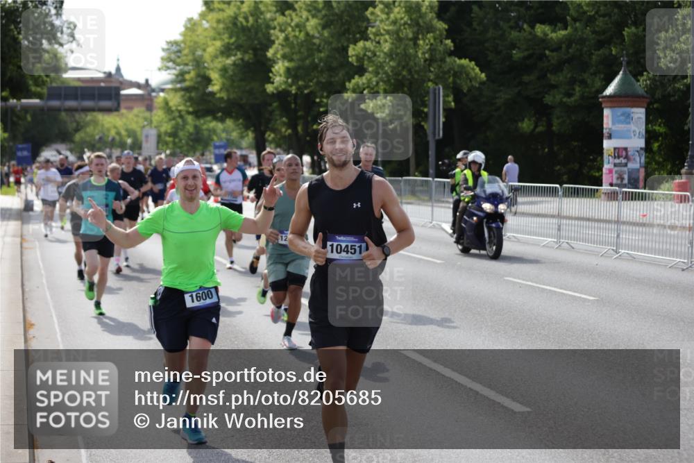 29.06.2025 - hella hamburg halbmarathon Jannik Wohlers http://msf.ph/oto/8205685 29.06.2025 09:48:34 Lombardsbrücke 1042, 1571, 1600, 2797, 4062, 4381, 5003, 5124, 6037, 6047, 7310, 7482, 7743, 8002, 8121, 9640, 9643, 10190, 10451, 10738, 10877, 11106, 11177, 11423, 12091, 12168, 12739, 13064, 13137, 13372, 13755, 14075, 14603, 14820, 15161, 15382, 15744, 17078, 17612, 17723, 17916, 18004, 18062, 18614, 19004 meine-sportfotos.de