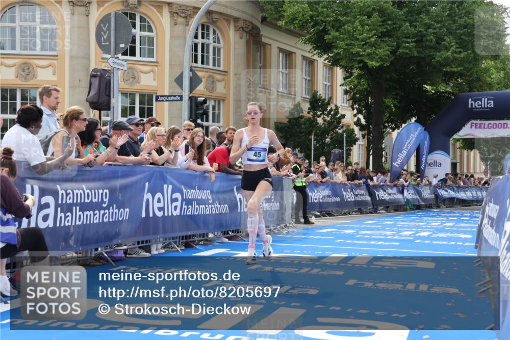 29.06.2025 - hella hamburg halbmarathon Strokosch-Dieckow http://msf.ph/oto/8205697 29.06.2025 10:15:47 Ziel 45 meine-sportfotos.de