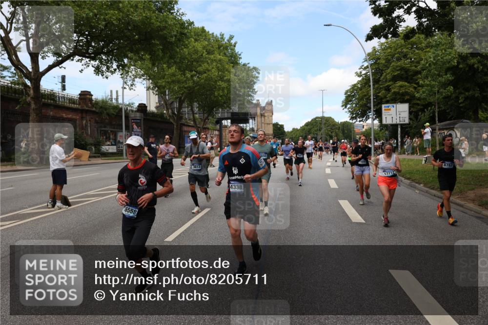 29.06.2025 - hella hamburg halbmarathon Yannick Fuchs http://msf.ph/oto/8205711 29.06.2025 11:22:43 20KM 1740, 1775, 2514, 2914, 3365, 3421, 3613, 4122, 4561, 4570, 4817, 4969, 4993, 5496, 5798, 5806, 5941, 5943, 6444, 7162, 7267, 7387, 7667, 7820, 8031, 8349, 8687, 8688, 8787, 9133, 9217, 9512, 9830, 10391, 10573, 10586, 10710, 11122, 11787, 11793, 11879, 12302, 12404, 13057, 13910, 14041, 14338, 14349, 14536, 14657, 14808, 15466, 15589, 15709, 15721, 15722, 16558, 16650, 17560, 17696, 17712, 17714, 17989, 18109, 18402, 18672, 19213 meine-sportfotos.de