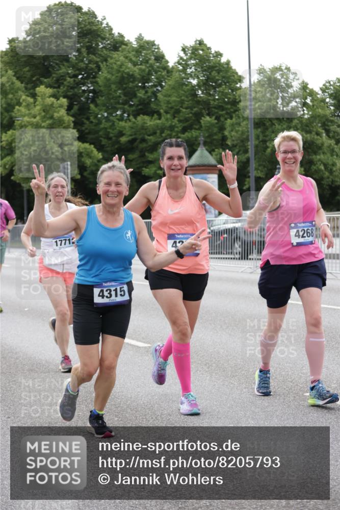 29.06.2025 - hella hamburg halbmarathon Jannik Wohlers http://msf.ph/oto/8205793 29.06.2025 10:25:57 Lombardsbrücke 1300, 3617, 4267, 4268, 4315, 4844, 6159, 6905, 7929, 8306, 8357, 8674, 8942, 11107, 12126, 12826, 12827, 13264, 14930, 17712 meine-sportfotos.de