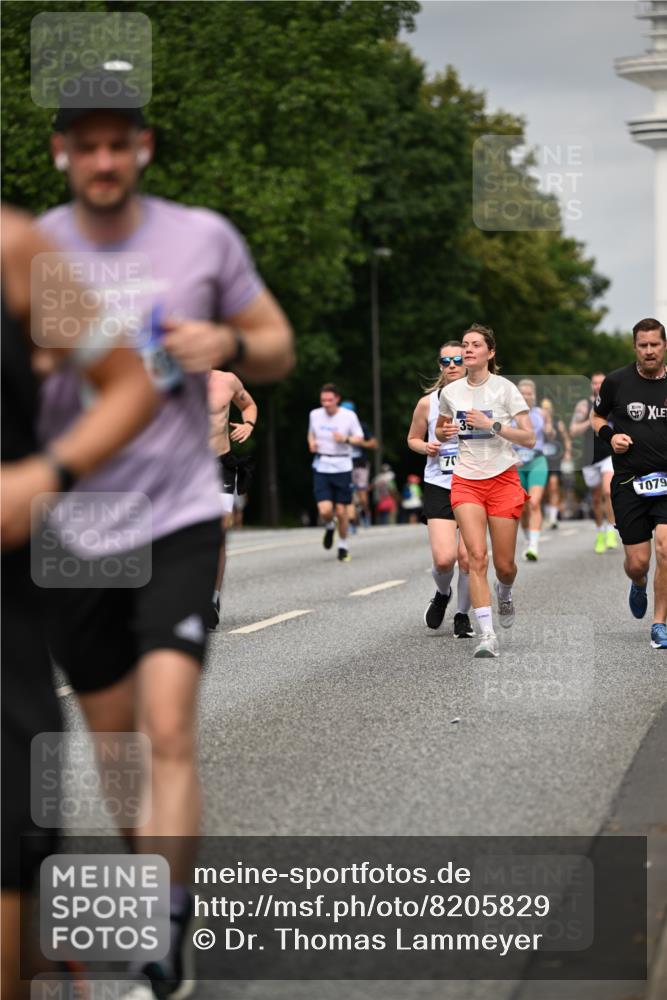 29.06.2025 - hella hamburg halbmarathon Dr. Thomas Lammeyer http://msf.ph/oto/8205829 29.06.2025 10:12:03 Kennedybrücke 1079, 1173, 1427, 1893, 2032, 2136, 3328, 3922, 3929, 4228, 5347, 5899, 6100, 7019, 7476, 7760, 9338 meine-sportfotos.de