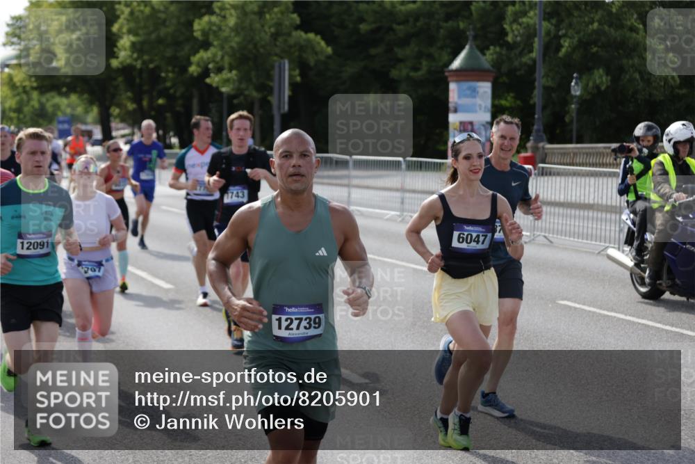 29.06.2025 - hella hamburg halbmarathon Jannik Wohlers http://msf.ph/oto/8205901 29.06.2025 09:48:36 Lombardsbrücke 1042, 1571, 1600, 1603, 2707, 2797, 4062, 5003, 5124, 6037, 6047, 7310, 7482, 7743, 7981, 8002, 8121, 9640, 9643, 10190, 10451, 10738, 10877, 11106, 11177, 11423, 11447, 12088, 12091, 12168, 12739, 13064, 13137, 13372, 13755, 14075, 14603, 14820, 15161, 15178, 16280, 17078, 17489, 17612, 17723, 17916, 18004, 18062, 18614, 19004 meine-sportfotos.de