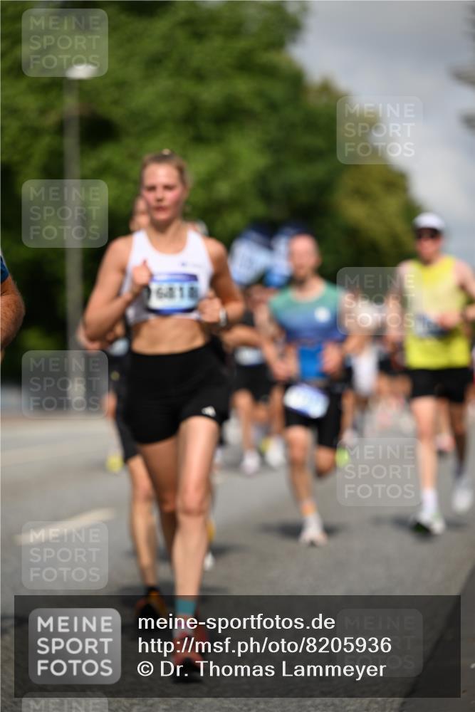 29.06.2025 - hella hamburg halbmarathon Dr. Thomas Lammeyer http://msf.ph/oto/8205936 29.06.2025 09:48:30 Kennedybrücke 1758, 1990, 2746, 3043, 4050, 5070, 5269, 5328, 5746, 5826, 6781, 7272, 7723, 8209, 8883, 9137, 9381, 9634, 10171, 10486, 11169, 11413 meine-sportfotos.de