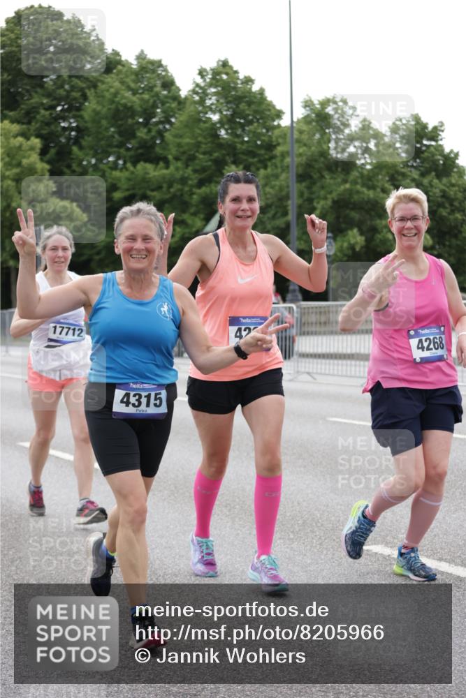 29.06.2025 - hella hamburg halbmarathon Jannik Wohlers http://msf.ph/oto/8205966 29.06.2025 10:25:57 Lombardsbrücke 1300, 3617, 4267, 4268, 4315, 4844, 6159, 6905, 7929, 8306, 8357, 8674, 8942, 11107, 12126, 12826, 12827, 13264, 14930, 17712 meine-sportfotos.de