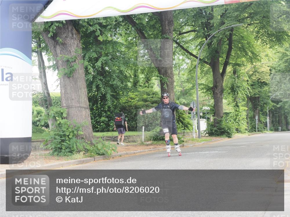 29.06.2025 - hella hamburg halbmarathon KatJ http://msf.ph/oto/8206020 29.06.2025 09:32:17 Zwischen KM18-KM19  meine-sportfotos.de