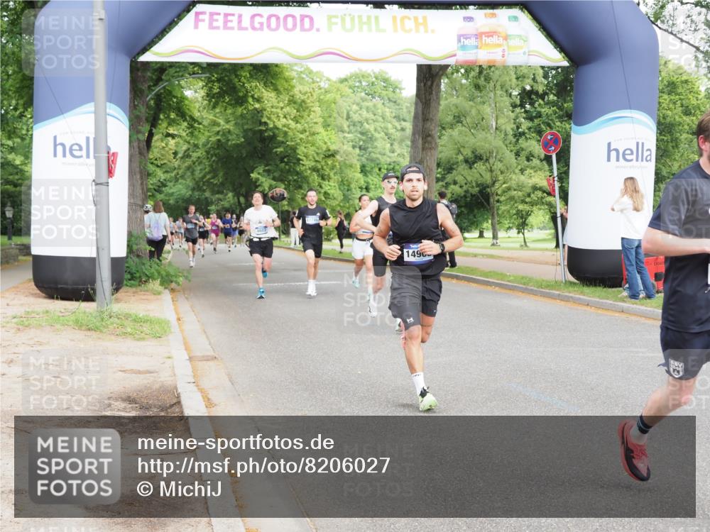 29.06.2025 - hella hamburg halbmarathon MichiJ http://msf.ph/oto/8206027 29.06.2025 10:22:28 Zwischen KM18-KM19 2879, 10453, 13618, 14908, 15326, 16881, 16931, 17151, 18679, 18854, 19059 meine-sportfotos.de