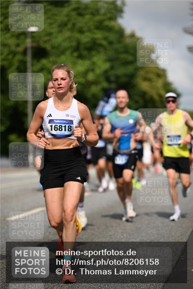 29.06.2025 - hella hamburg halbmarathon Dr. Thomas Lammeyer http://msf.ph/oto/8206158 29.06.2025 09:48:30 Kennedybrücke 1758, 1990, 2746, 3043, 4050, 5070, 5269, 5328, 5746, 5826, 6781, 7272, 7723, 8209, 8883, 9137, 9381, 9634, 10171, 10486, 11169, 11413 meine-sportfotos.de