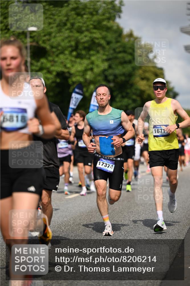29.06.2025 - hella hamburg halbmarathon Dr. Thomas Lammeyer http://msf.ph/oto/8206214 29.06.2025 09:48:31 Kennedybrücke 1758, 1990, 2746, 3043, 4050, 5070, 5269, 5328, 5746, 5826, 6781, 7272, 7723, 8209, 8883, 9137, 9381, 9634, 10171, 10486, 11169, 11413 meine-sportfotos.de