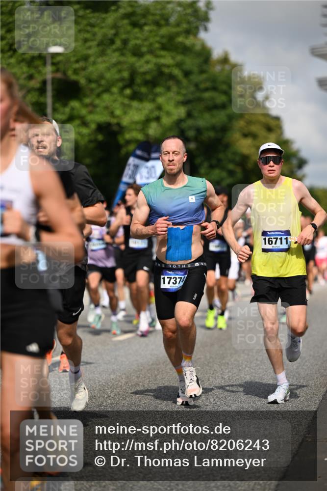 29.06.2025 - hella hamburg halbmarathon Dr. Thomas Lammeyer http://msf.ph/oto/8206243 29.06.2025 09:48:31 Kennedybrücke 1758, 1990, 2746, 3043, 4050, 5070, 5269, 5328, 5746, 5826, 6781, 7272, 7723, 8209, 8883, 9137, 9381, 9634, 10171, 10486, 11169, 11413 meine-sportfotos.de