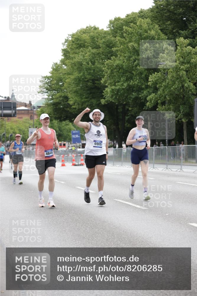 29.06.2025 - hella hamburg halbmarathon Jannik Wohlers http://msf.ph/oto/8206285 29.06.2025 10:26:02 Lombardsbrücke 1300, 3617, 4267, 4268, 4315, 4844, 6905, 7929, 8306, 8357, 8942, 11107, 12126, 12826, 12827, 13264, 14930, 15807, 17712, 18087 meine-sportfotos.de