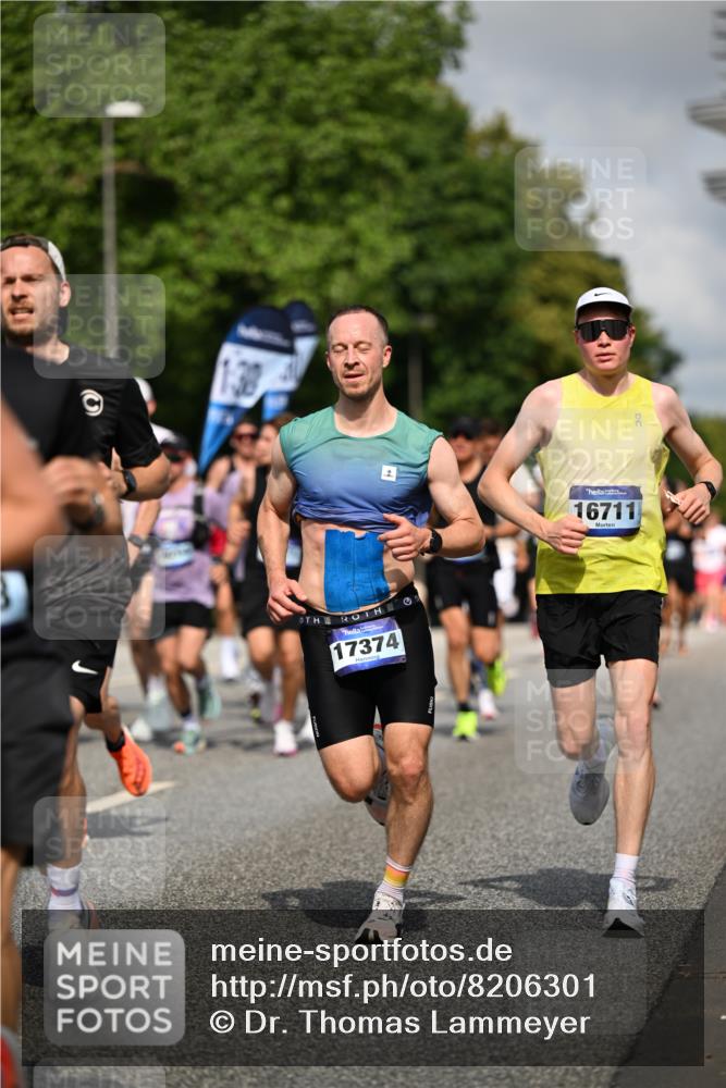 29.06.2025 - hella hamburg halbmarathon Dr. Thomas Lammeyer http://msf.ph/oto/8206301 29.06.2025 09:48:31 Kennedybrücke 1758, 1990, 2746, 3043, 4050, 5070, 5269, 5328, 5746, 5826, 6781, 7272, 7723, 8209, 8883, 9137, 9381, 9634, 10171, 10486, 11169, 11413 meine-sportfotos.de