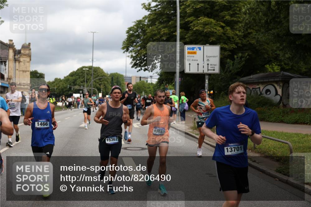 29.06.2025 - hella hamburg halbmarathon Yannick Fuchs http://msf.ph/oto/8206490 29.06.2025 10:44:54 20KM 1461, 1466, 1750, 1817, 2207, 2540, 2880, 3654, 4077, 4816, 5018, 5115, 6027, 6662, 6712, 6795, 7052, 7134, 7369, 7397, 7583, 7930, 7932, 8117, 8205, 8261, 8572, 8819, 9057, 11214, 11422, 12016, 12778, 12949, 13008, 13687, 13701, 13808, 13875, 14034, 14125, 14626, 15362, 15395, 15720, 16285, 16291, 17129, 17179, 17221, 17384, 18006, 18182, 18394, 18413, 18489 meine-sportfotos.de