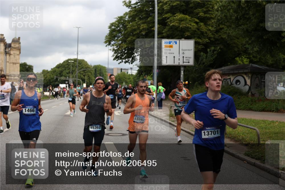 29.06.2025 - hella hamburg halbmarathon Yannick Fuchs http://msf.ph/oto/8206495 29.06.2025 10:44:55 20KM 1461, 1466, 1750, 1817, 2207, 2540, 2880, 3654, 4077, 4816, 5018, 5115, 6027, 6662, 6712, 7052, 7134, 7369, 7397, 7583, 7930, 7932, 8117, 8205, 8261, 8572, 8819, 9057, 11214, 11422, 12016, 12778, 12949, 13008, 13687, 13701, 13808, 13875, 14034, 14125, 14626, 15362, 15395, 15720, 16285, 16291, 17129, 17179, 17221, 17384, 18006, 18182, 18394, 18413, 18489 meine-sportfotos.de