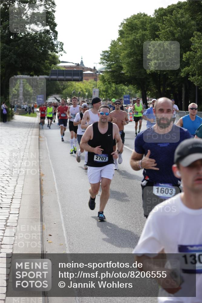 29.06.2025 - hella hamburg halbmarathon Jannik Wohlers http://msf.ph/oto/8206555 29.06.2025 09:48:43 Lombardsbrücke 1571, 1600, 1603, 2044, 2707, 2797, 4062, 5050, 5124, 5889, 6037, 6047, 6771, 7109, 7310, 7482, 7743, 7981, 8002, 8358, 9640, 10369, 10451, 10877, 11106, 11177, 11423, 11447, 12088, 12091, 12168, 12739, 13064, 13137, 13158, 13190, 13372, 13755, 13900, 14075, 14311, 14603, 14905, 15161, 15178, 16280, 16400, 17078, 17097, 17489, 17612, 17723, 17792, 17916, 18062, 18614, 19004 meine-sportfotos.de